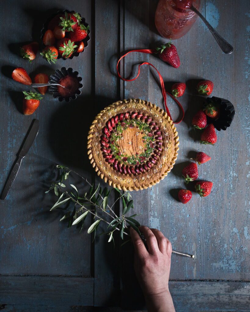 crostata frolla anice fragole rabarbaro